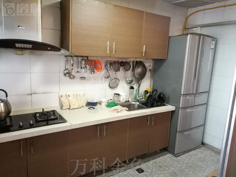 财源大厦房间