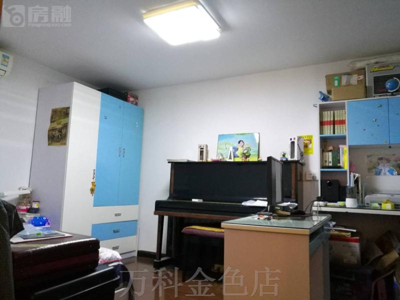 财源大厦房间
